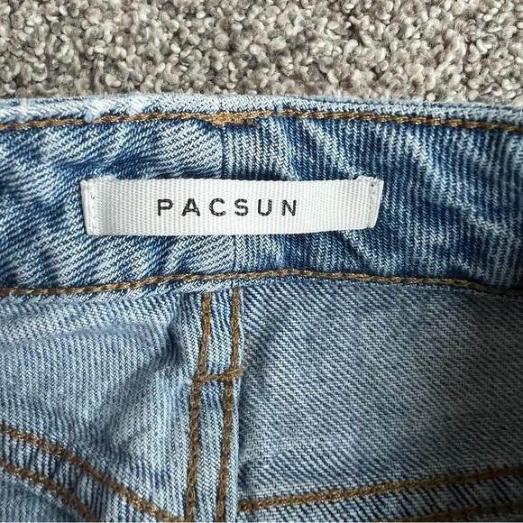PacSun Light Wash‎ Straight Leg Mom Jean, Size 23 - Picture 3 of 9